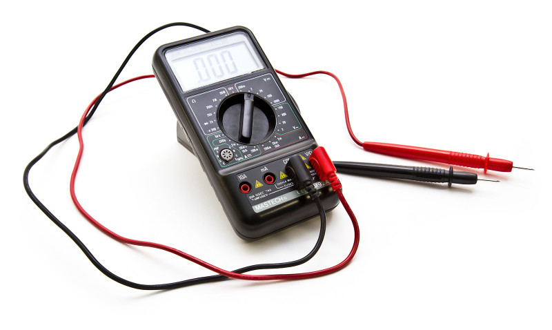 Measure voltage, resistance and current using a multimeter